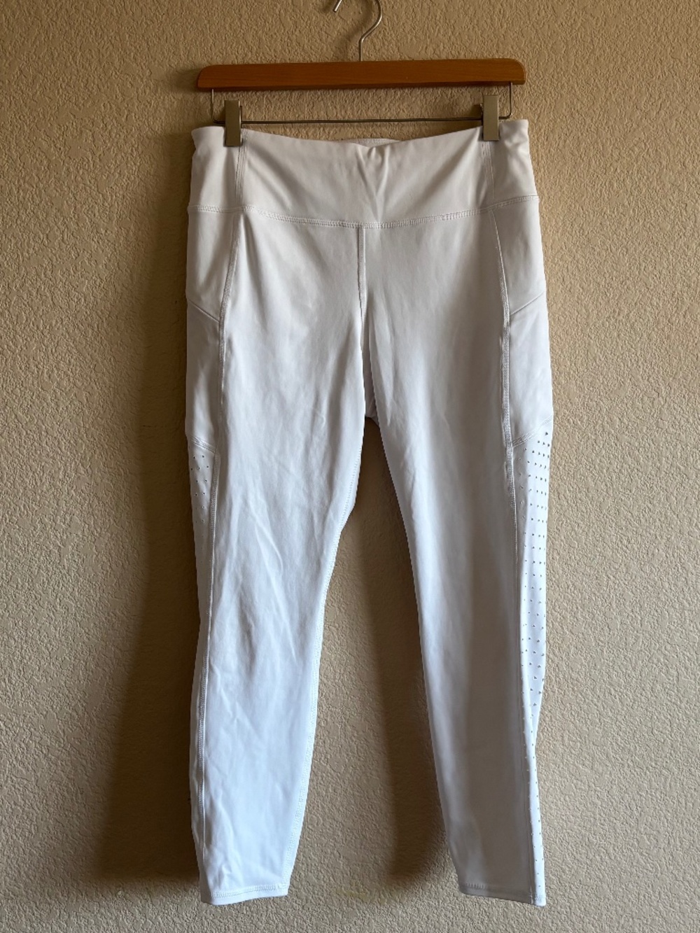 Athleta White High Rise Triangle Cutwork Leggings
